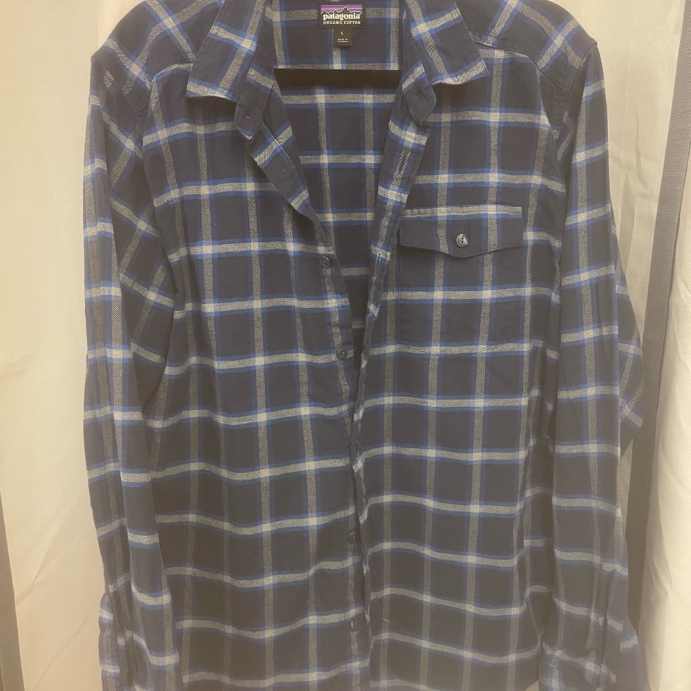 Patagonia Men's Blue Plaid Shirt